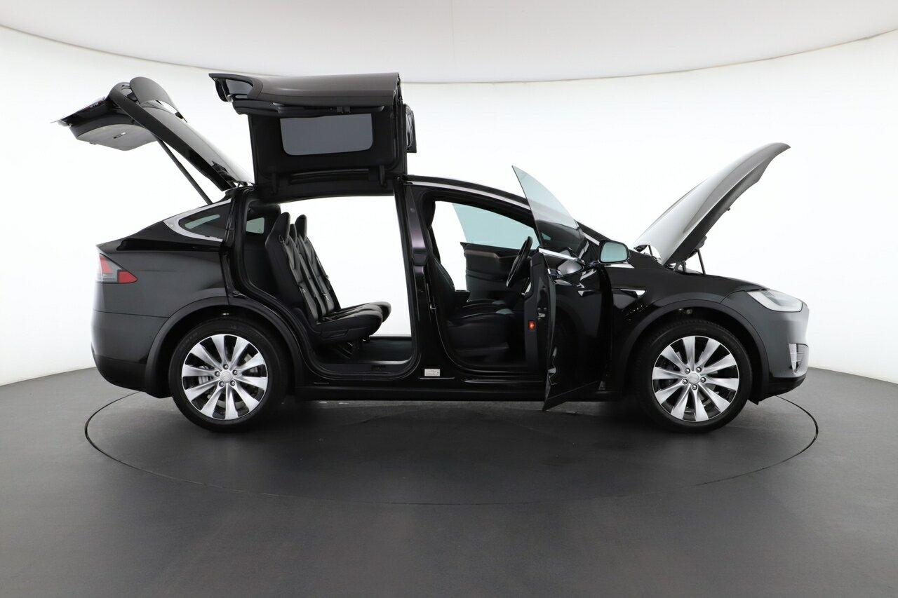 Tesla Model X image 3
