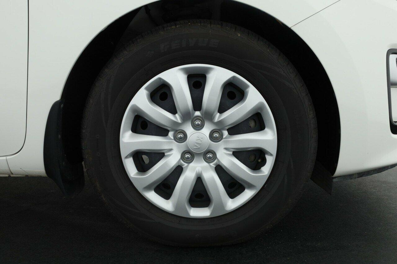 Kia Carnival image 4