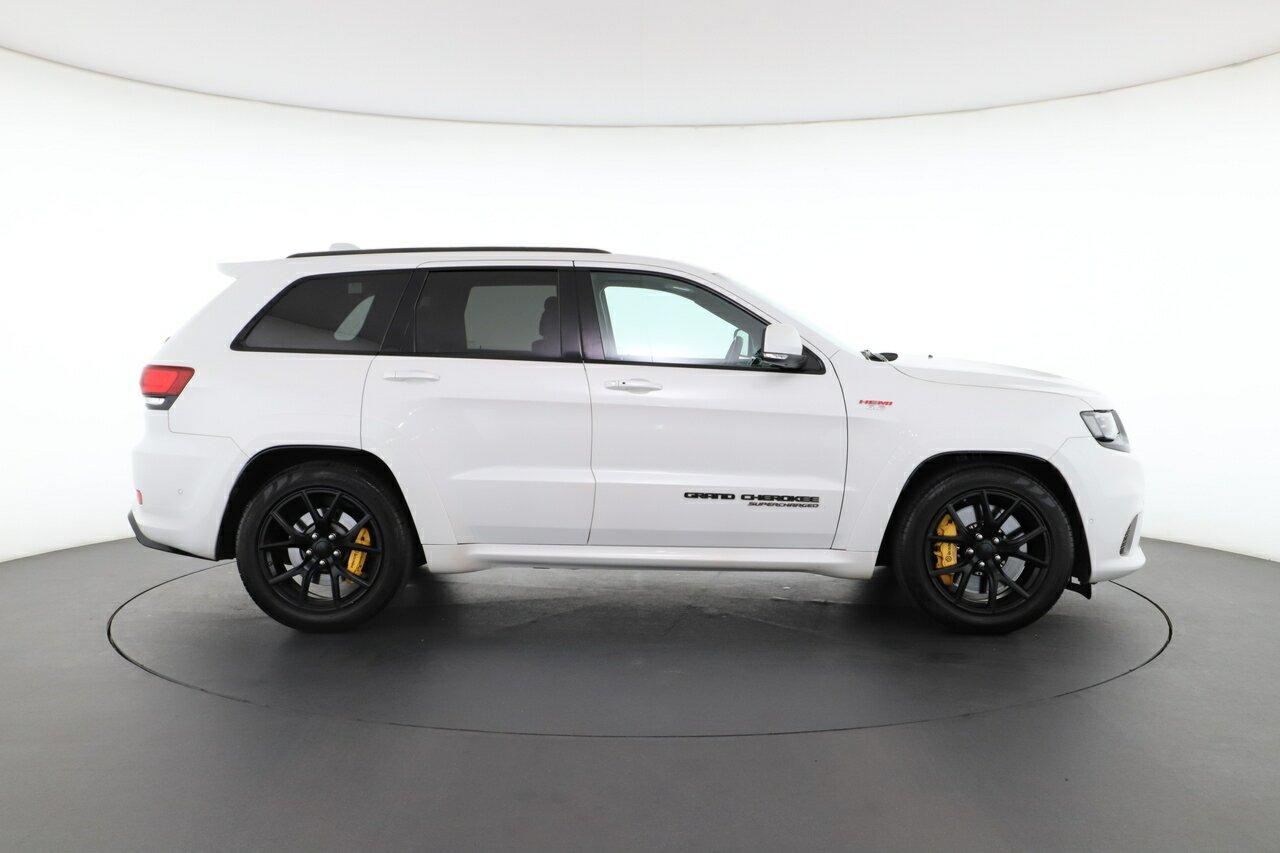 Jeep Grand Cherokee image 2