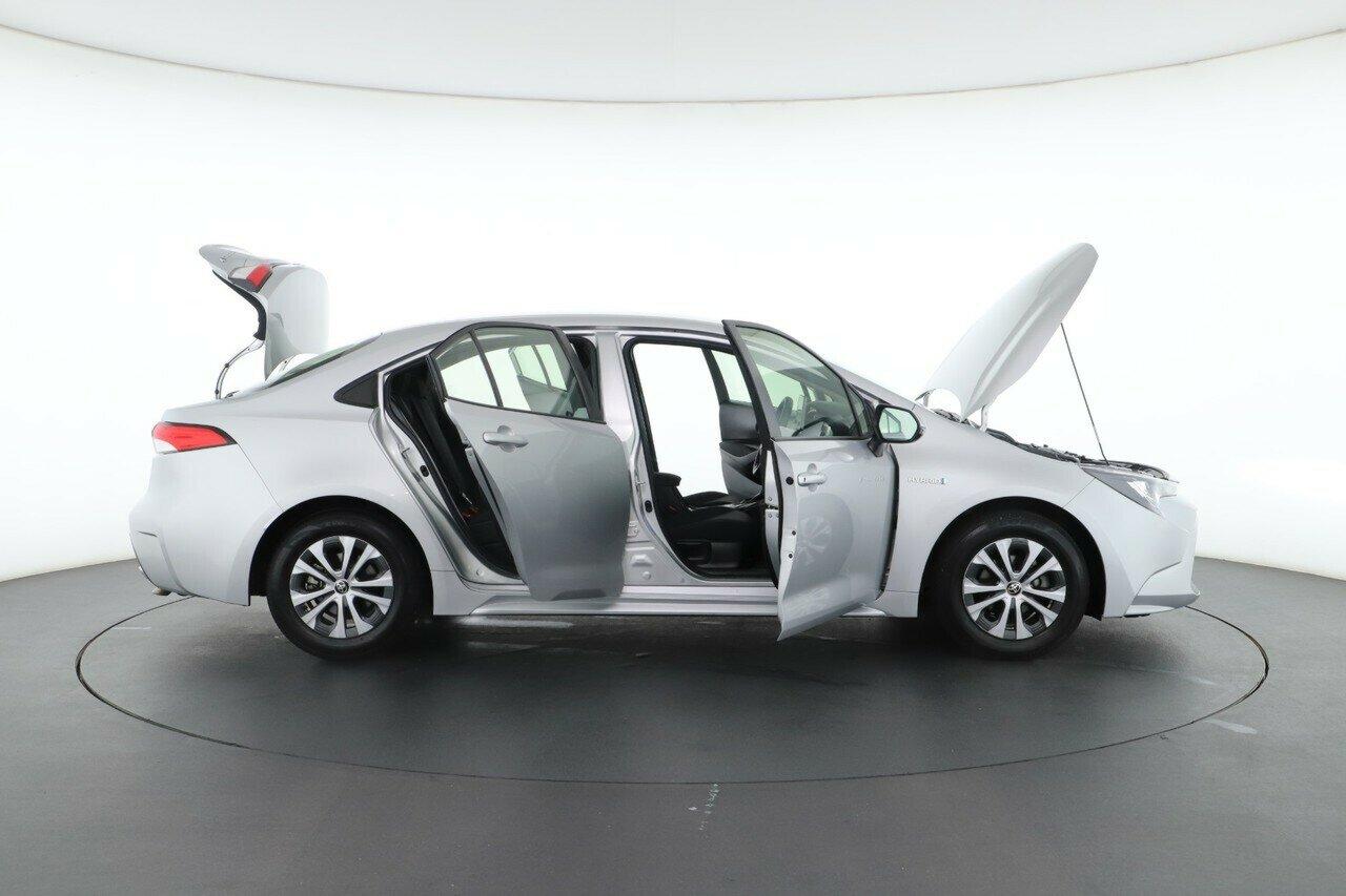 Toyota Corolla image 3