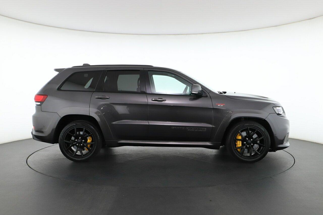 Jeep Grand Cherokee image 3