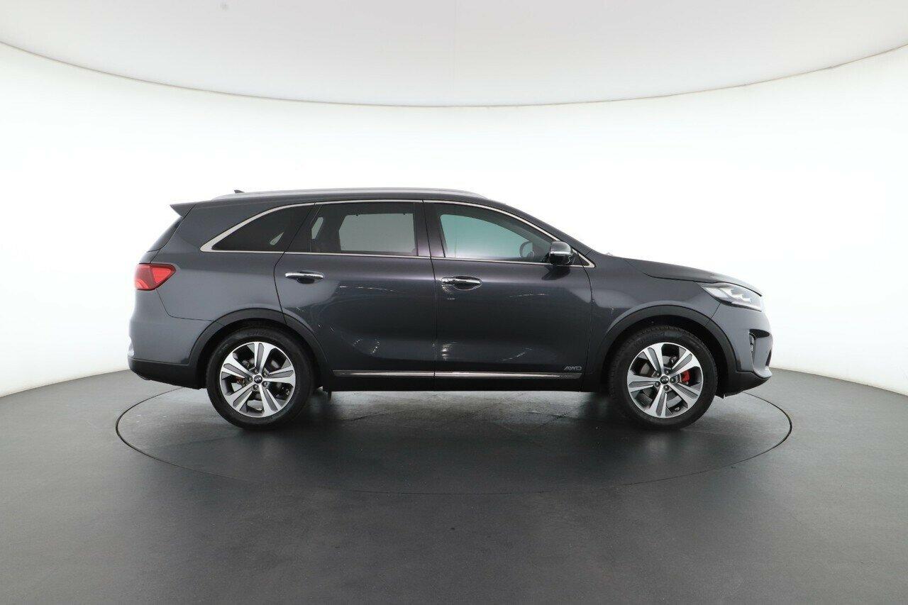 Kia Sorento image 2