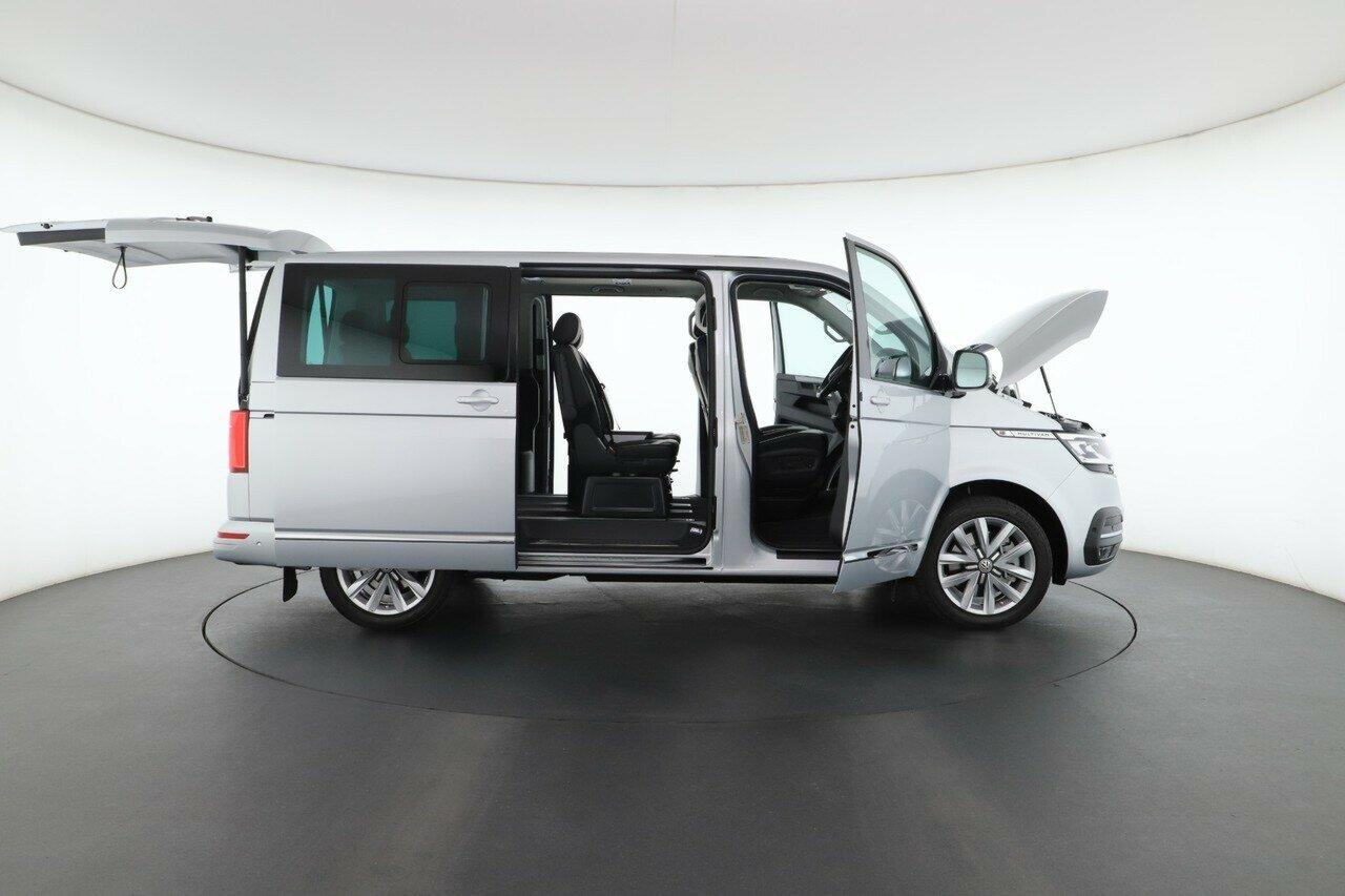 Volkswagen Multivan image 2