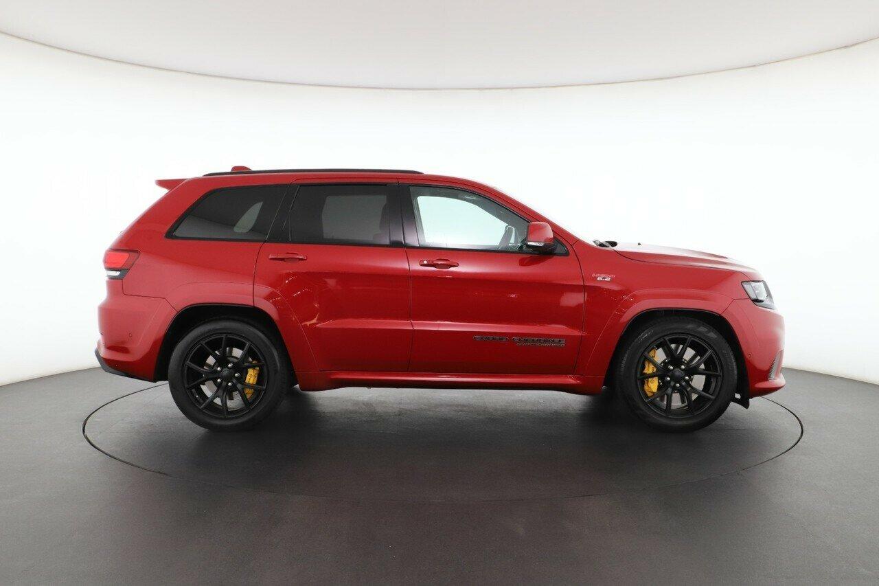 Jeep Grand Cherokee image 2