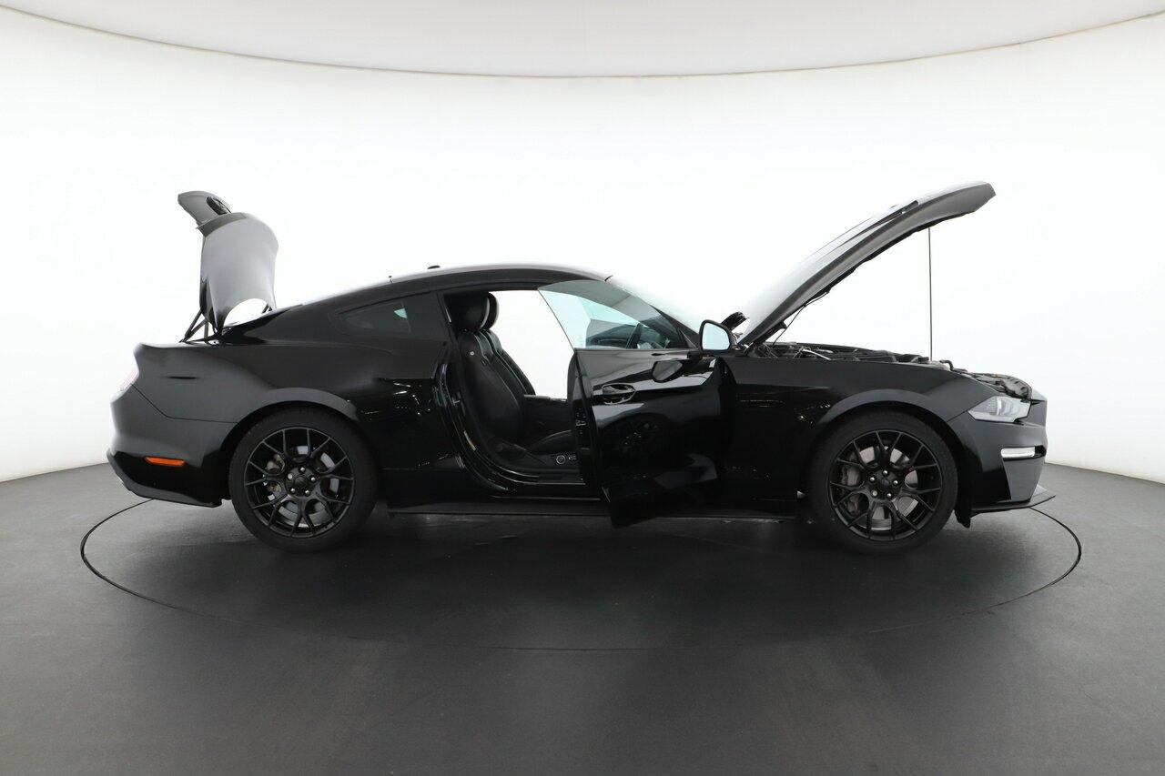 Ford Mustang image 3