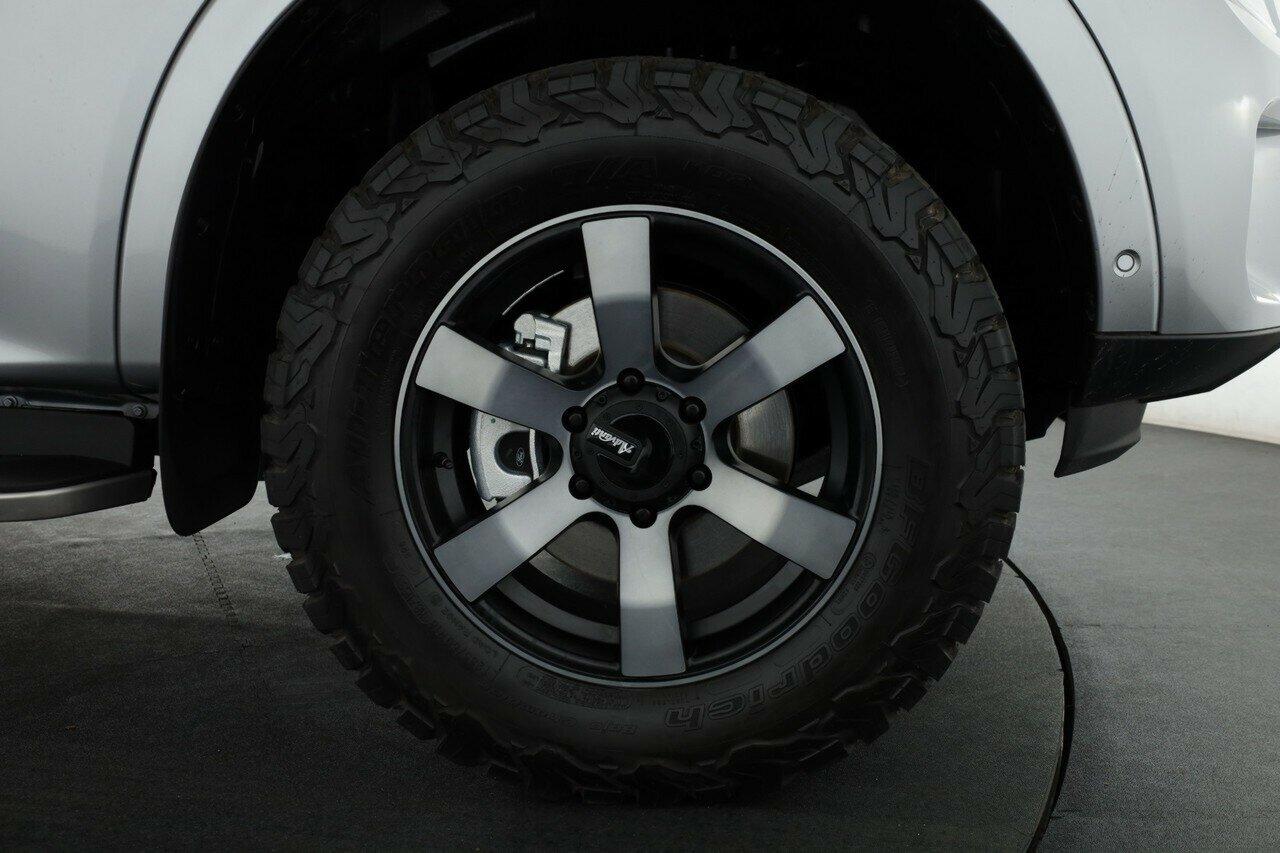 Ford Everest image 4