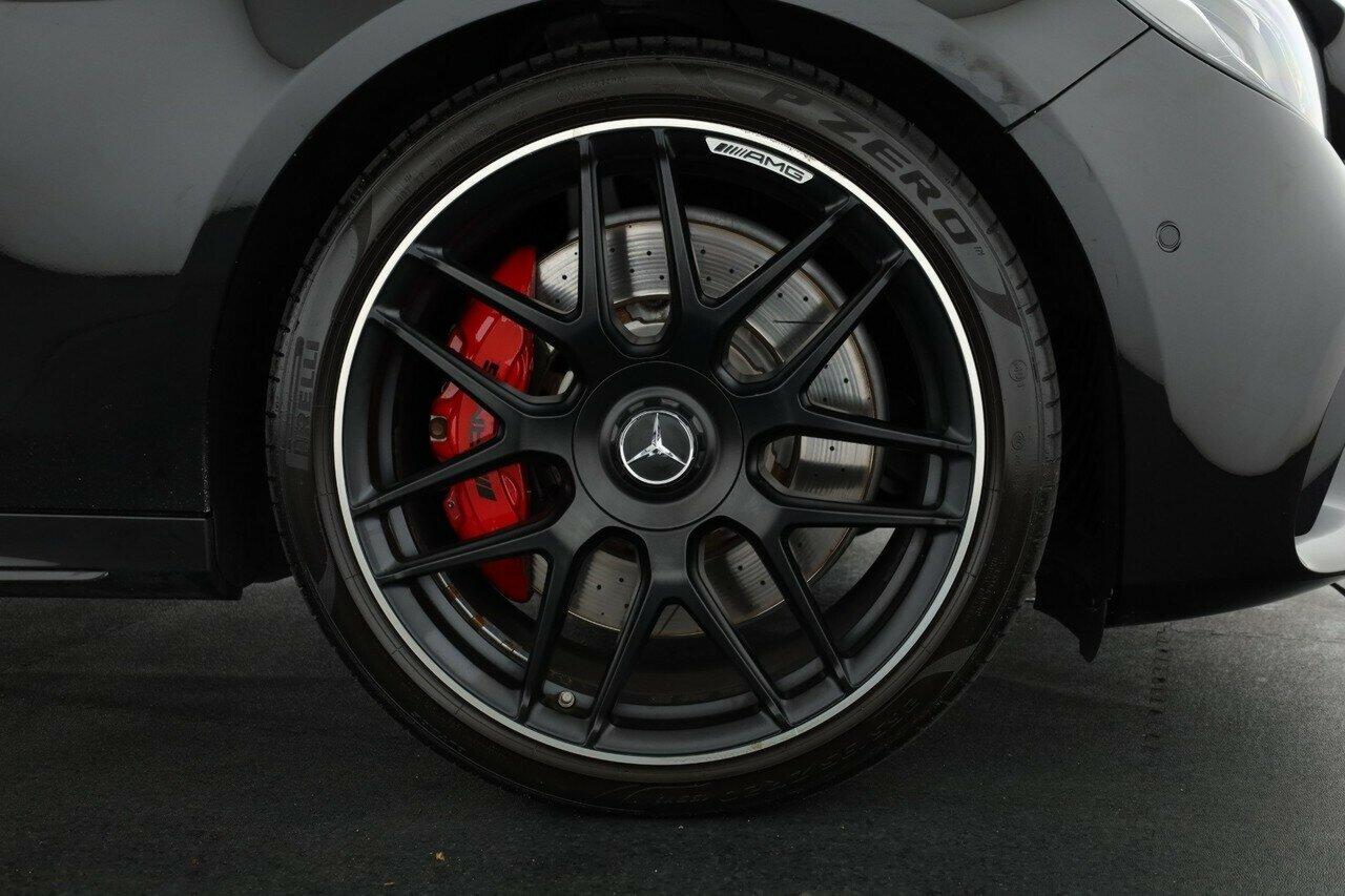 Mercedes Benz E-class image 4
