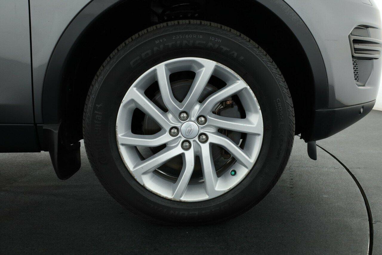 Land Rover Discovery Sport image 3