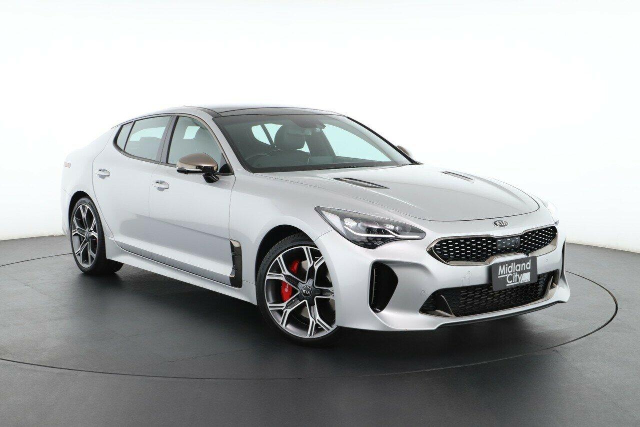 Kia Stinger image 1