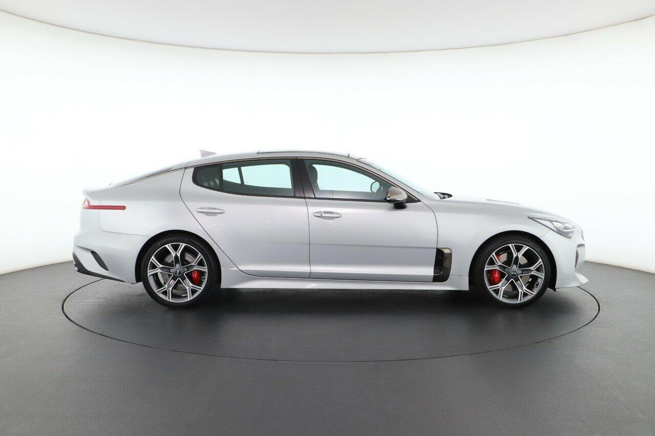 Kia Stinger image 3