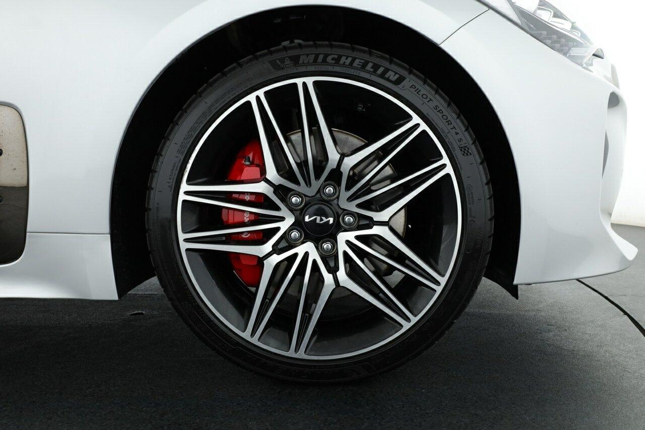 Kia Stinger image 4