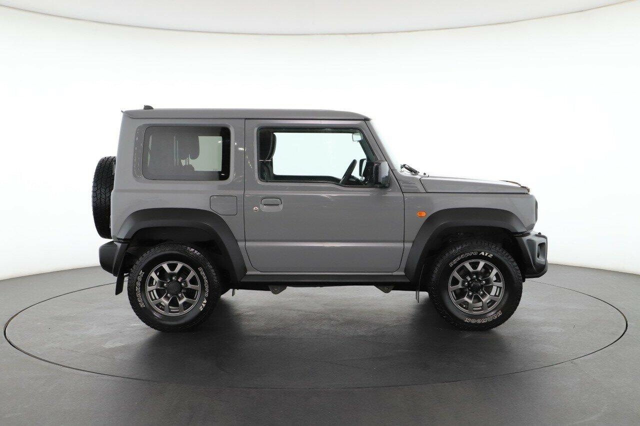 Suzuki Jimny image 2