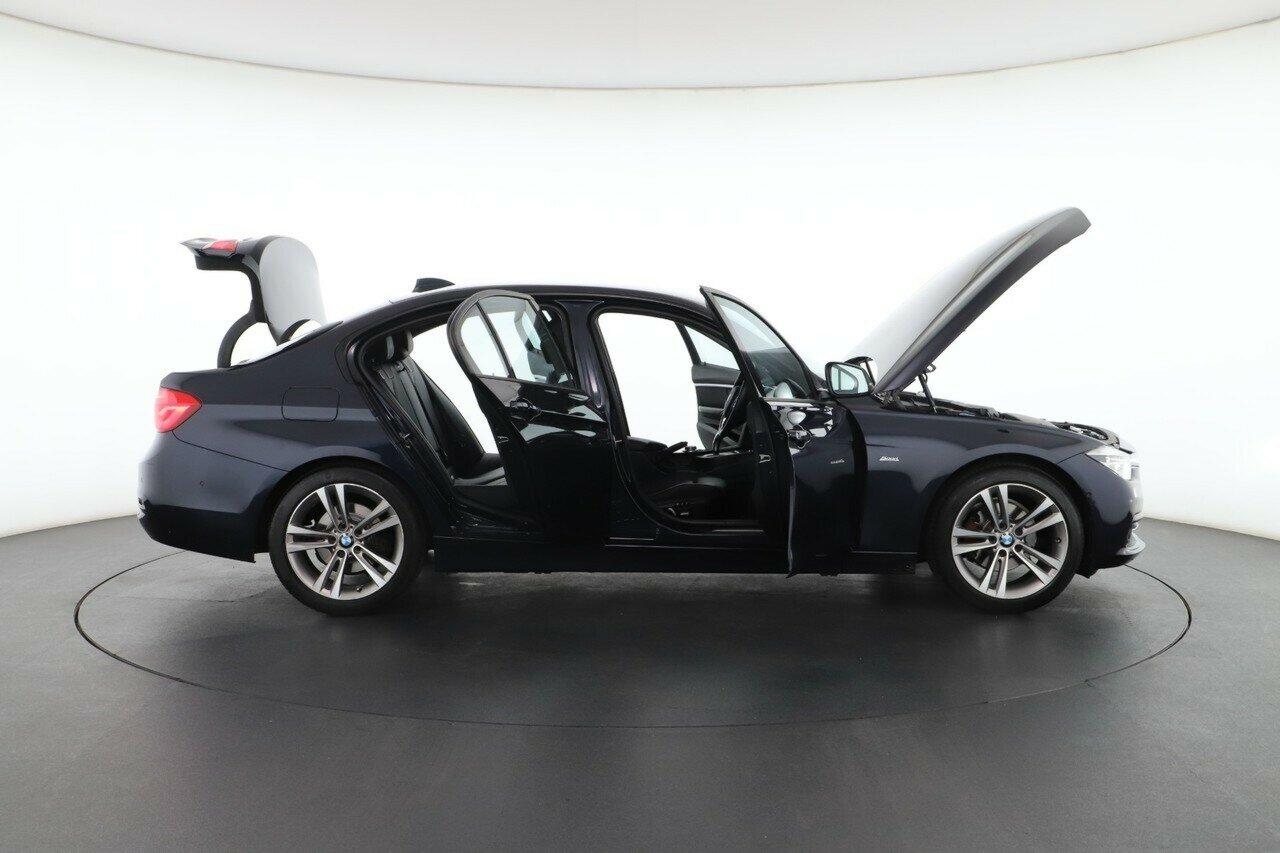 BMW 3 Series image 2