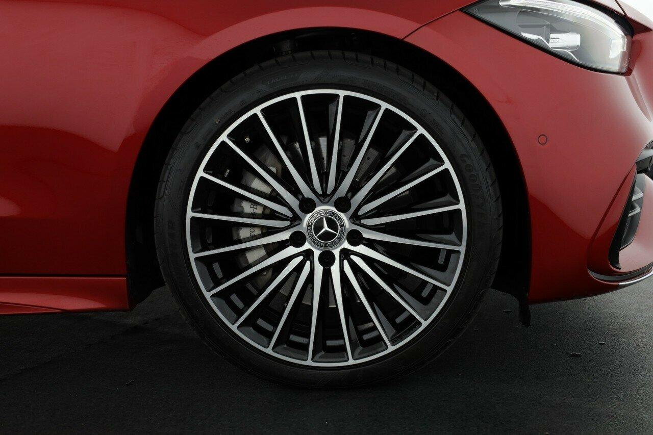 Mercedes Benz C-class image 4