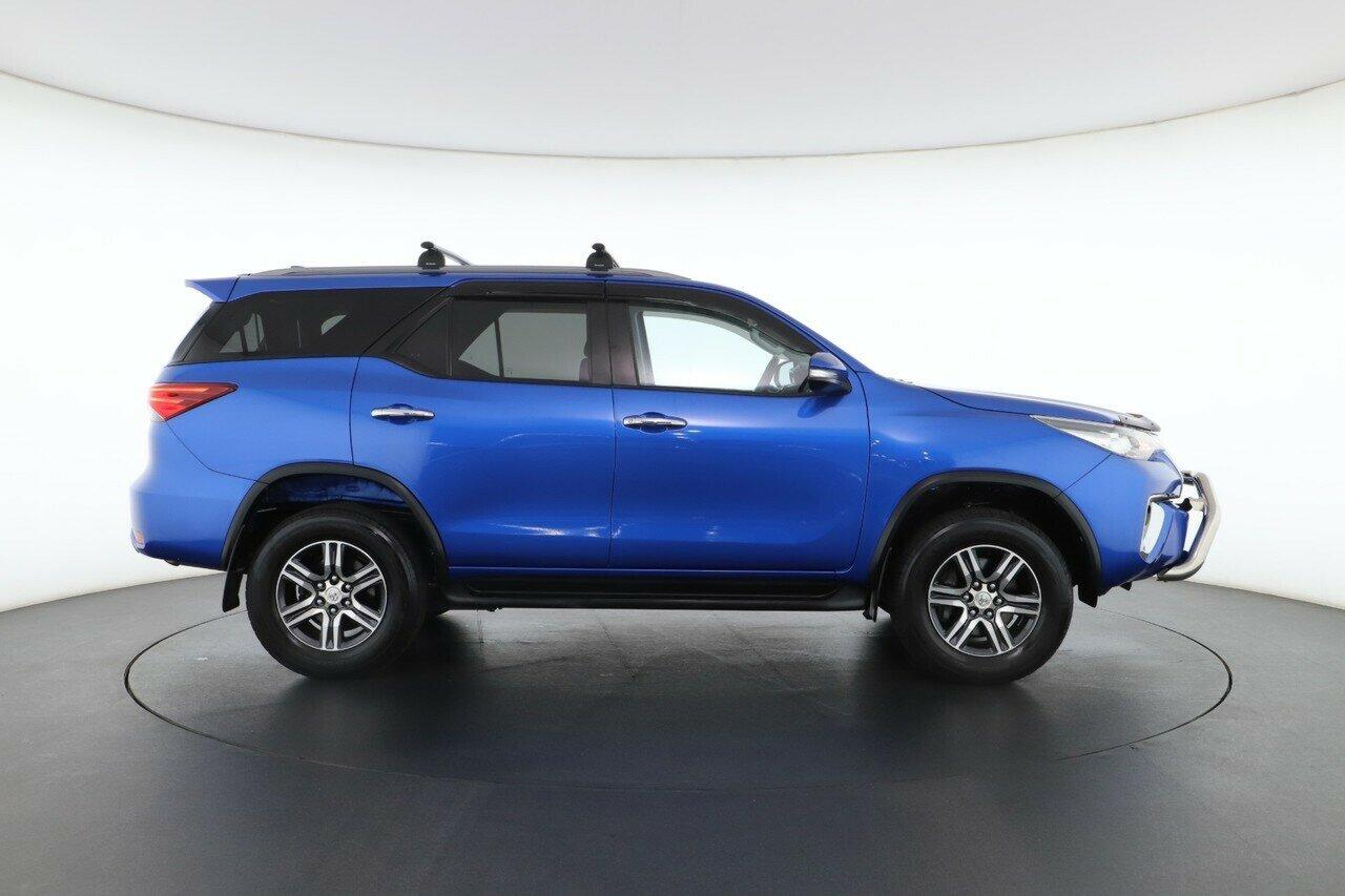 Toyota Fortuner image 2