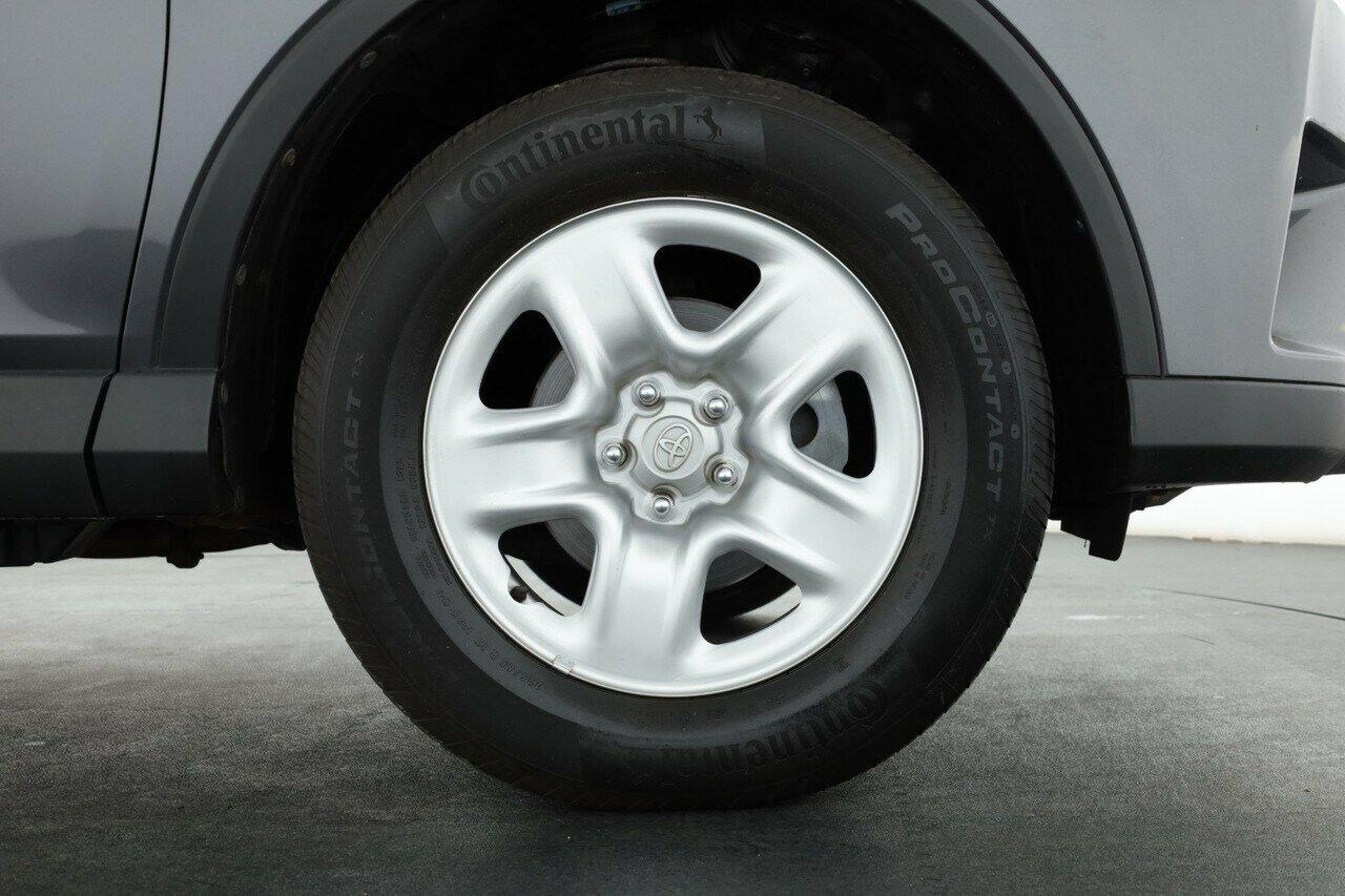 Toyota Rav4 image 4