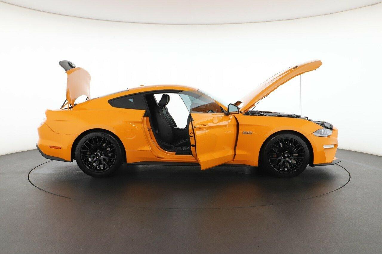 Ford Mustang image 3