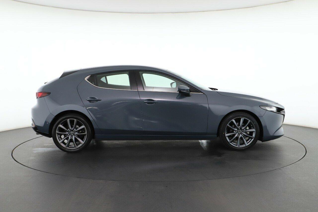 Mazda 3 image 4