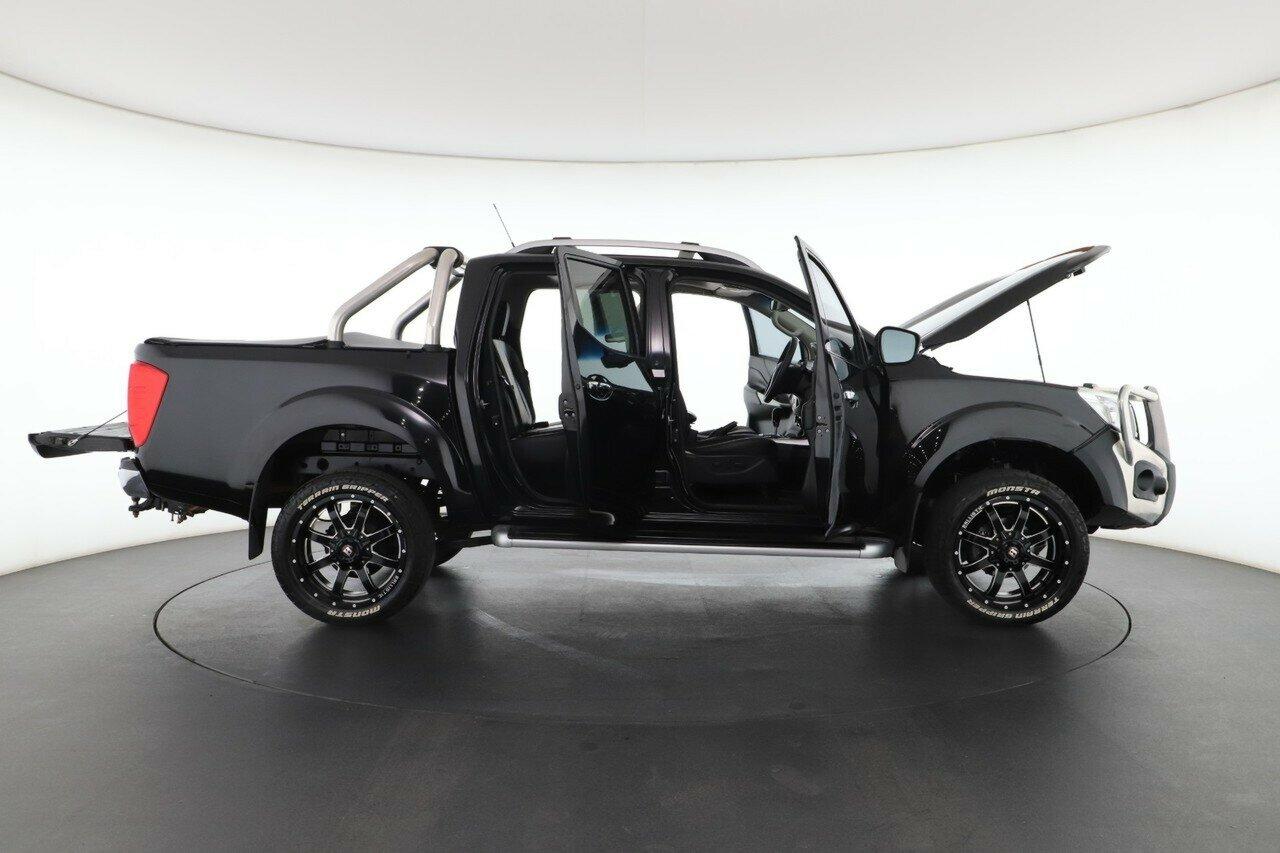 Nissan Navara image 2