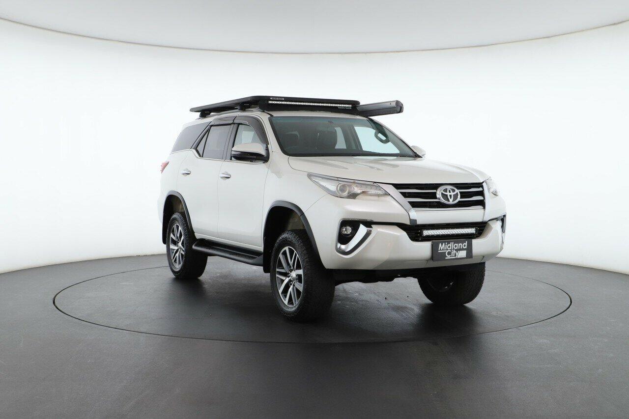 Toyota Fortuner image 4