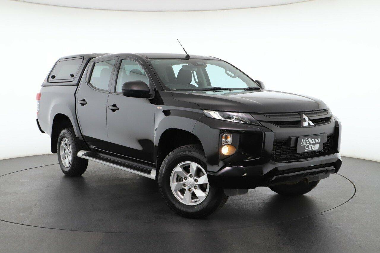 Mitsubishi Triton image 1