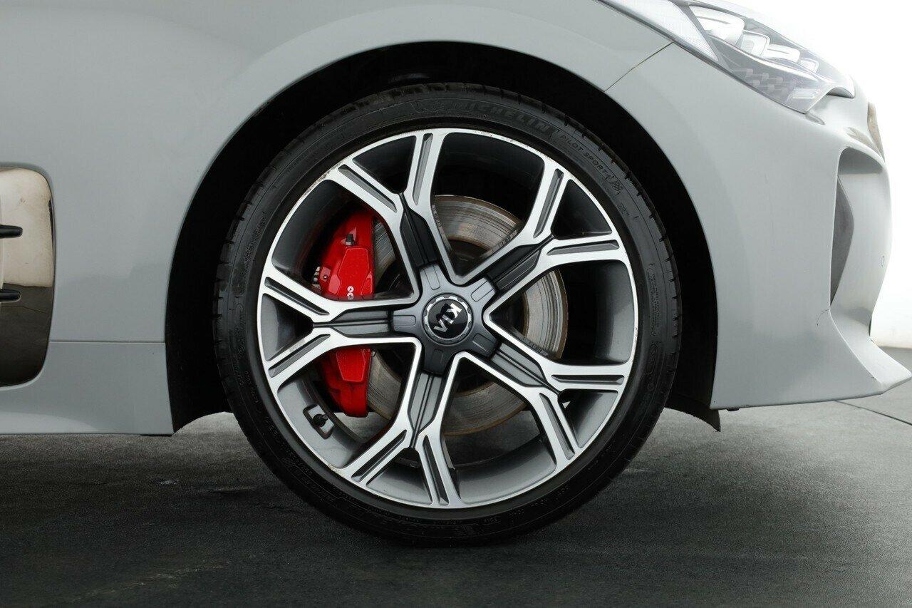Kia Stinger image 4