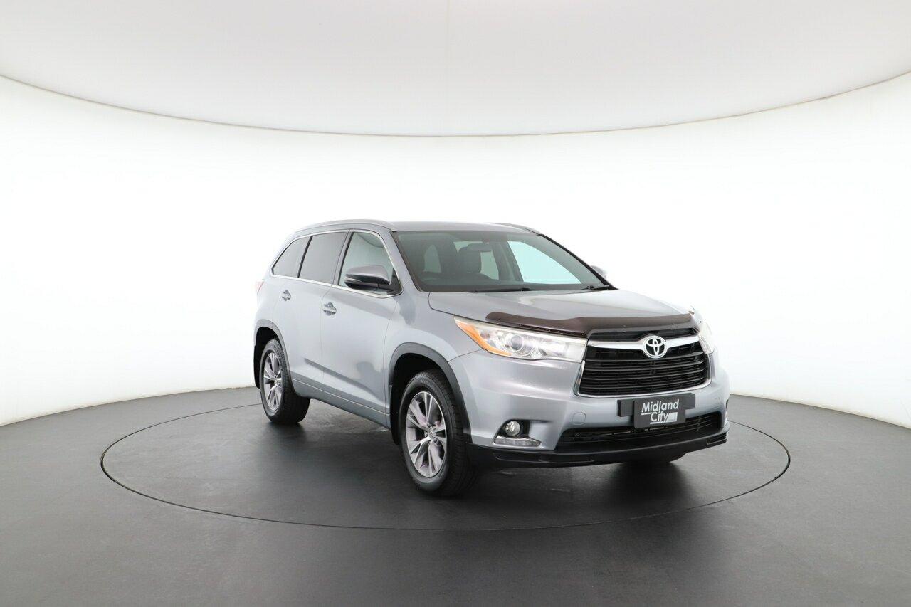 Toyota Kluger image 4