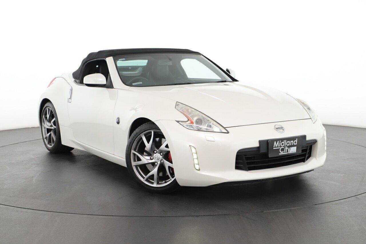 Nissan 370z image 2
