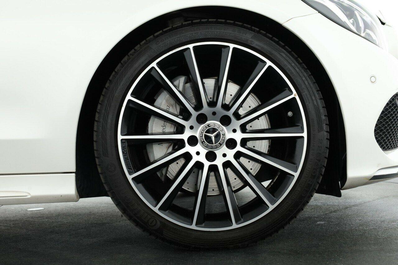 Mercedes Benz C-class image 4