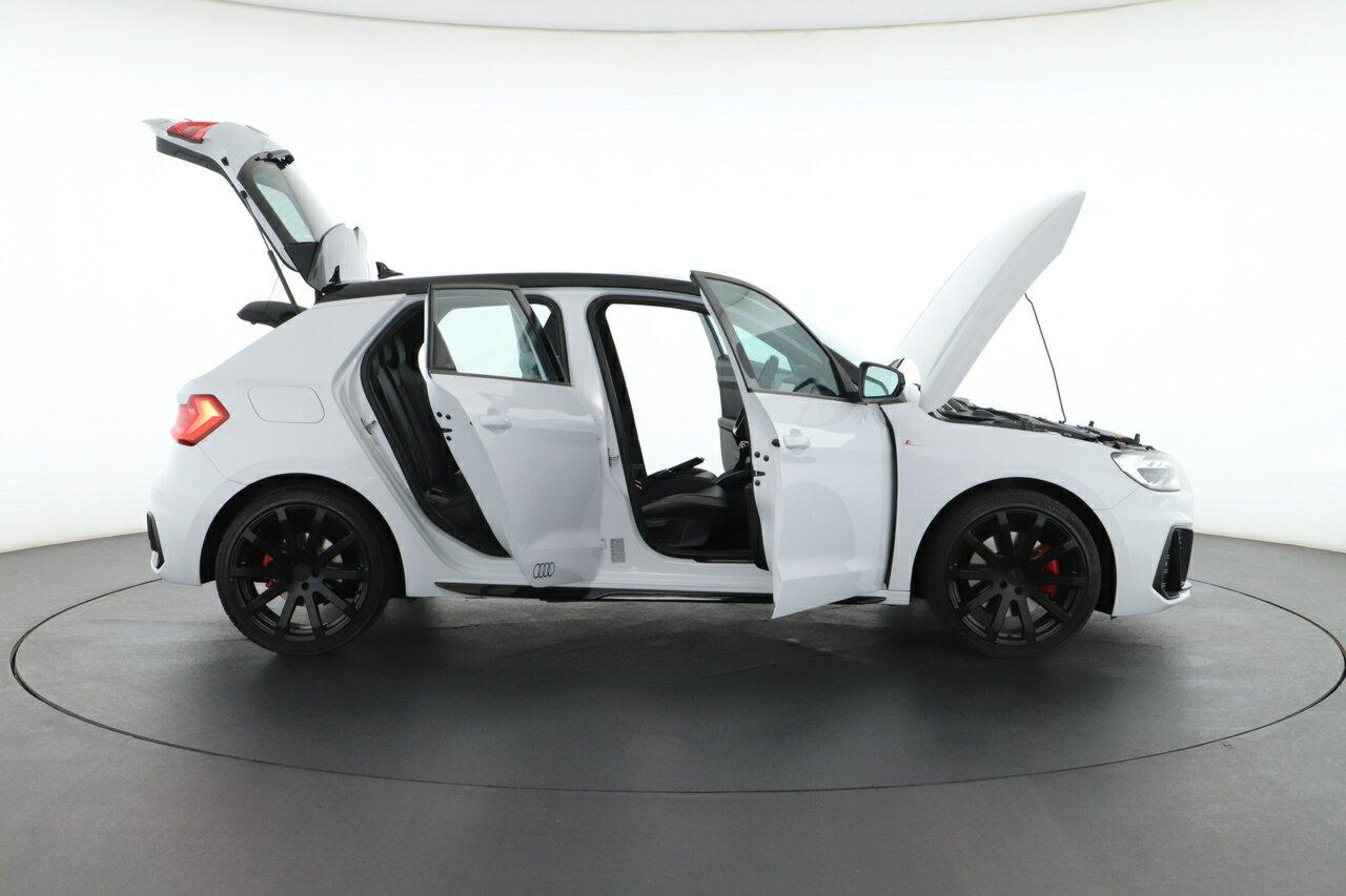 Audi A1 image 2