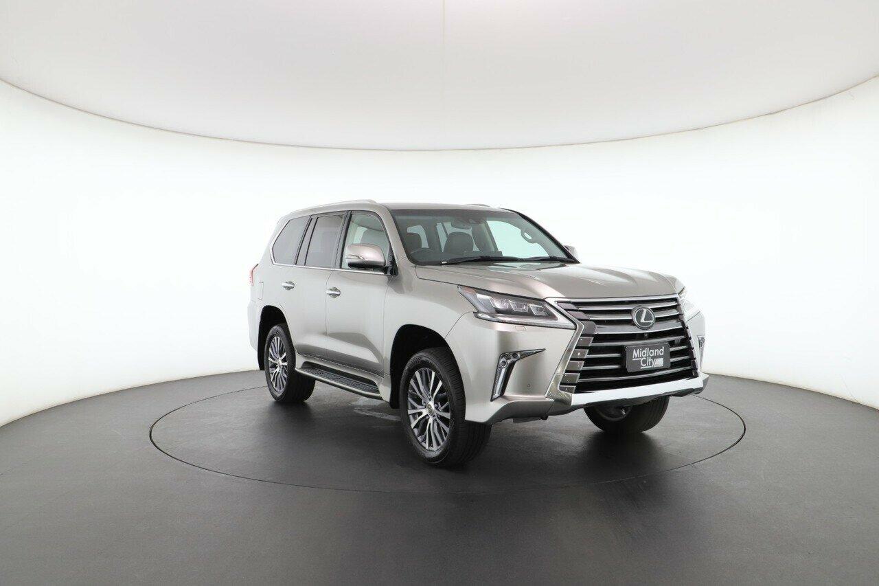 Lexus Lx image 4