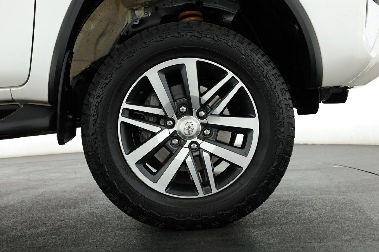 Toyota Fortuner image 3