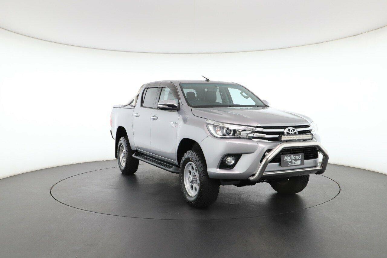 Toyota Hilux image 4