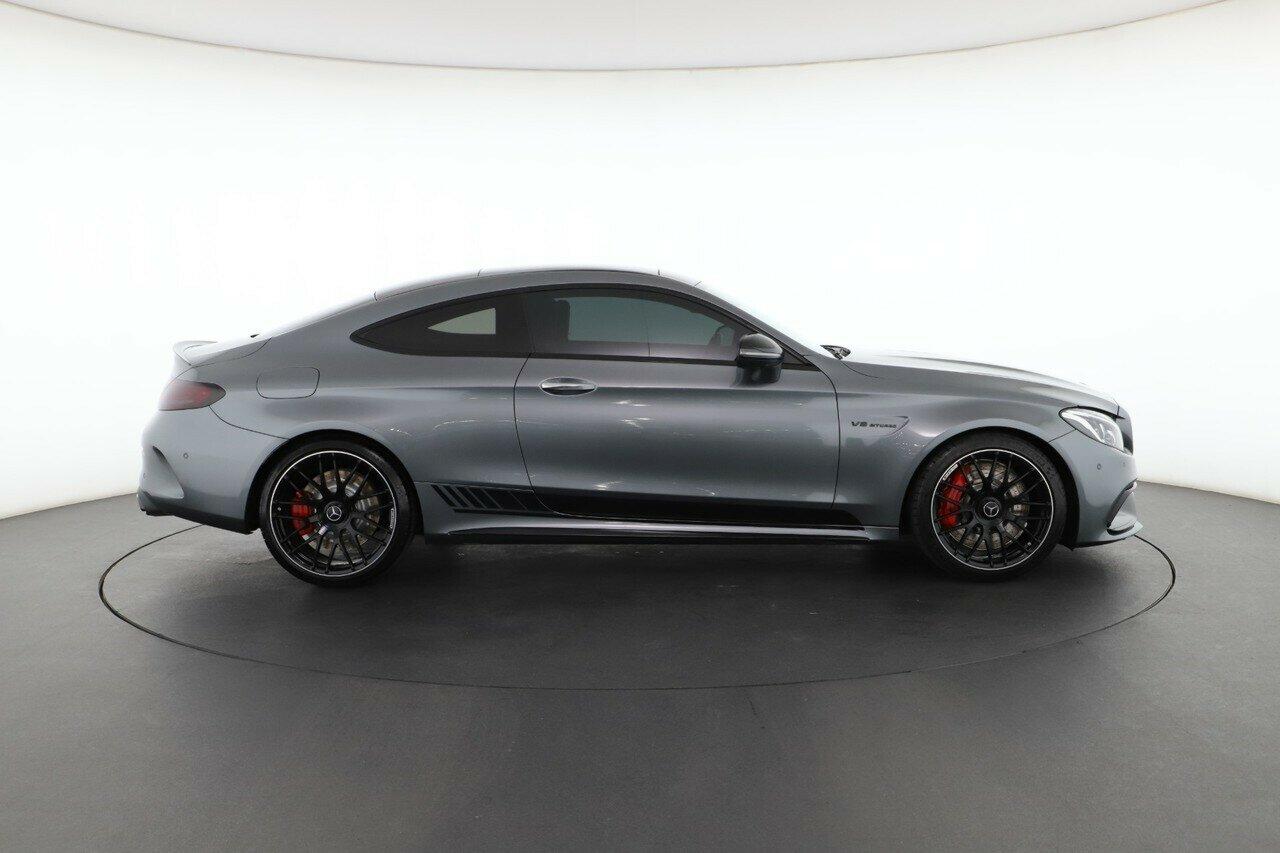 Mercedes Benz C-class image 3
