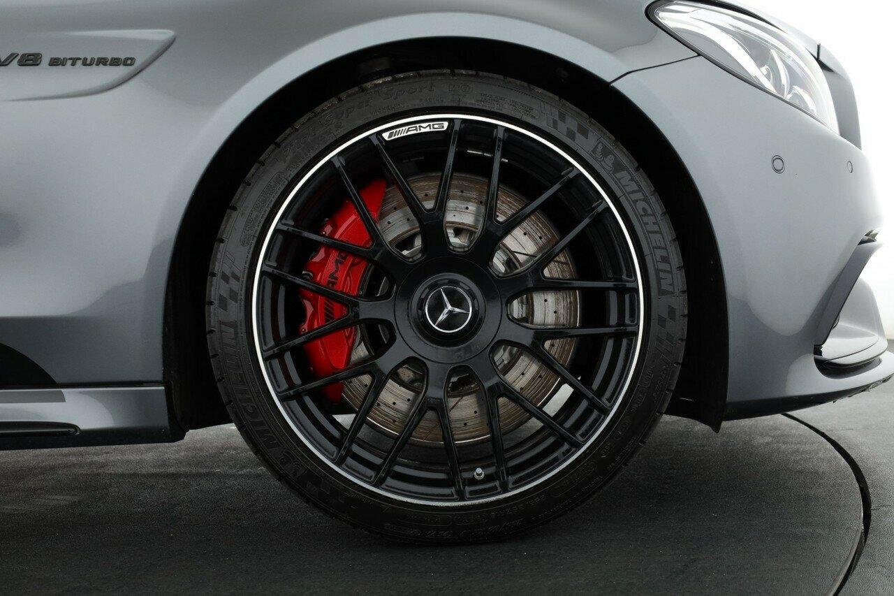 Mercedes Benz C-class image 4