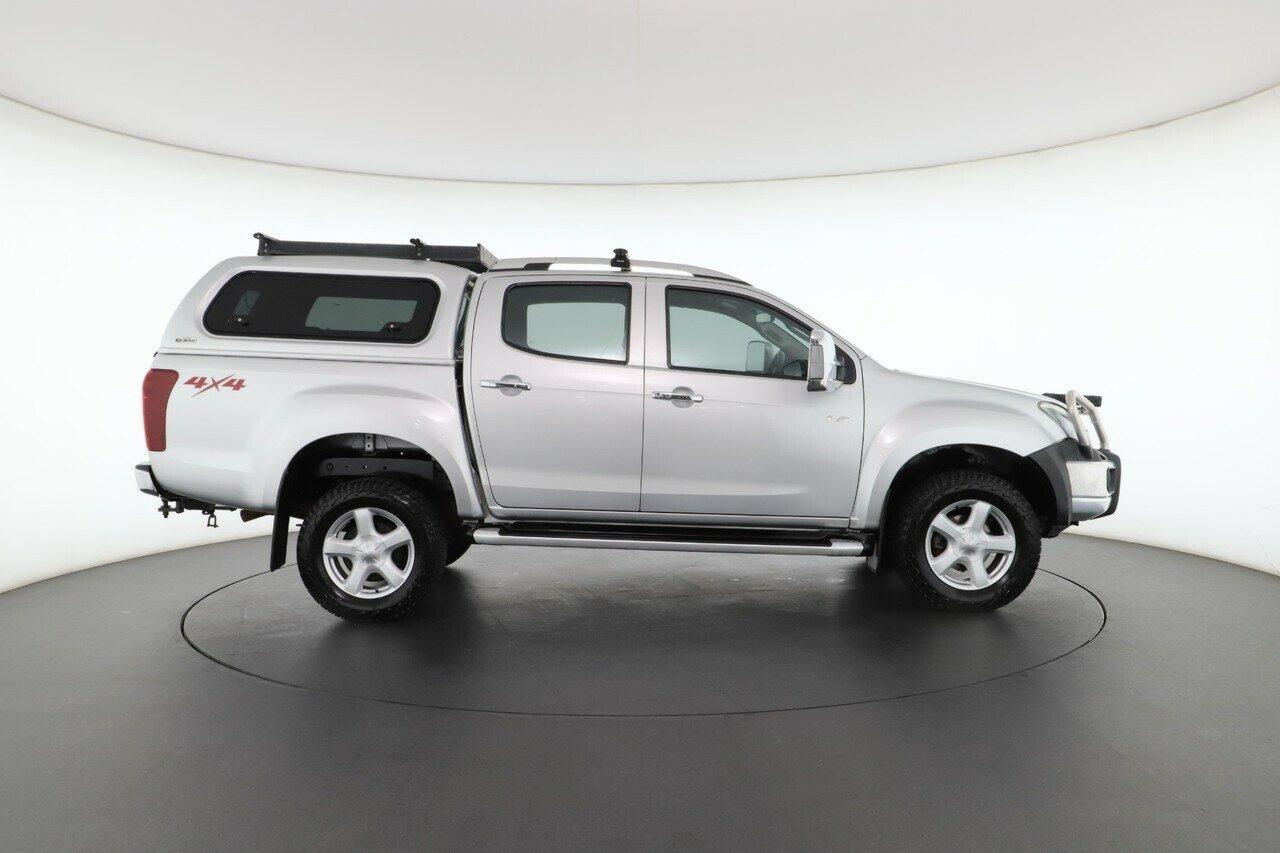Isuzu D-max image 2