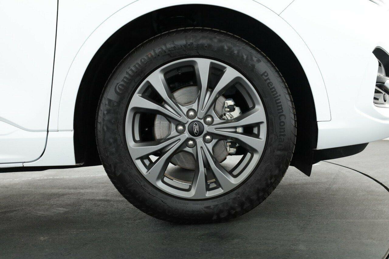 Ford Escape image 4