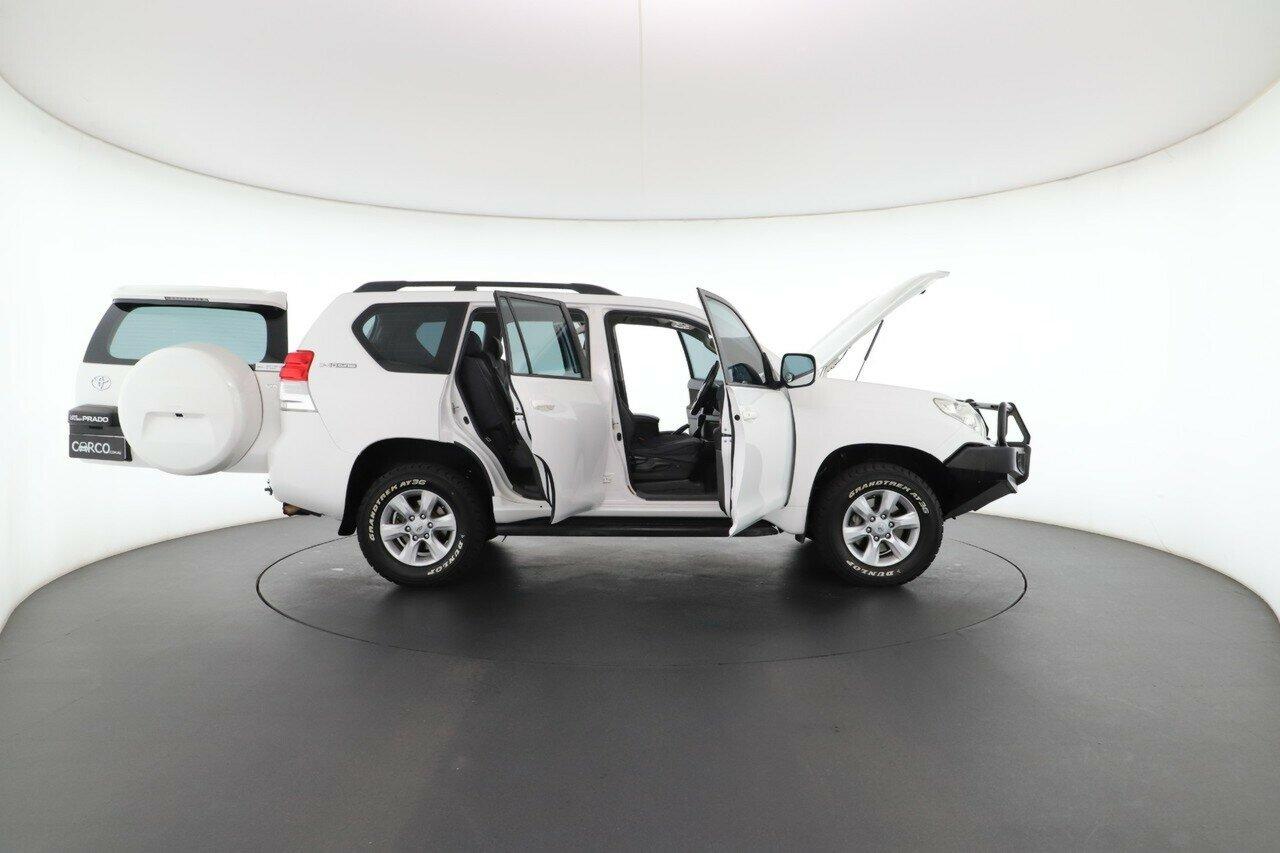Toyota Landcruiser Prado image 2