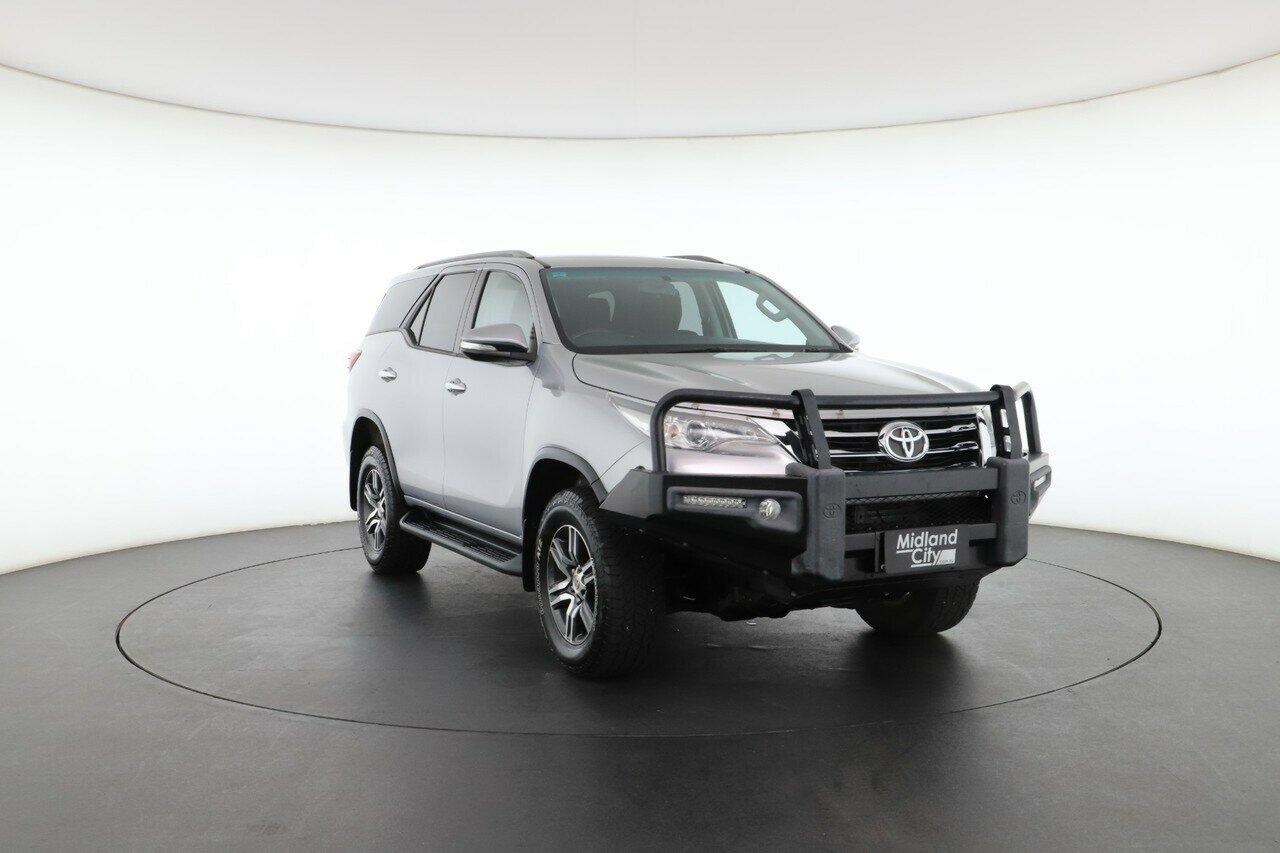 Toyota Fortuner image 4