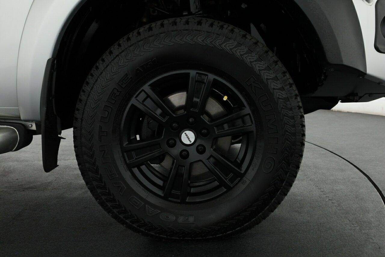 Nissan Navara image 4