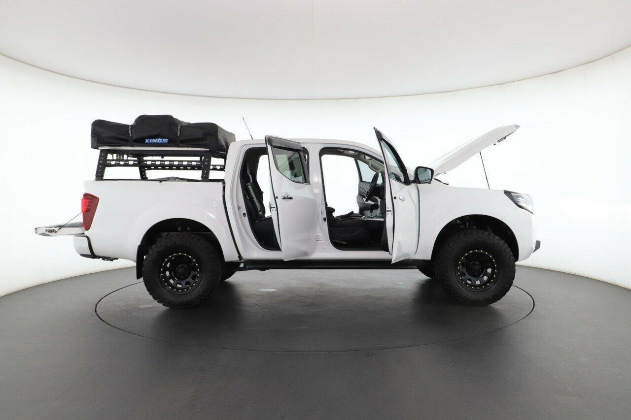 Nissan Navara image 2