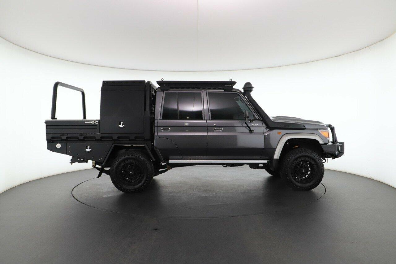Toyota Landcruiser image 3