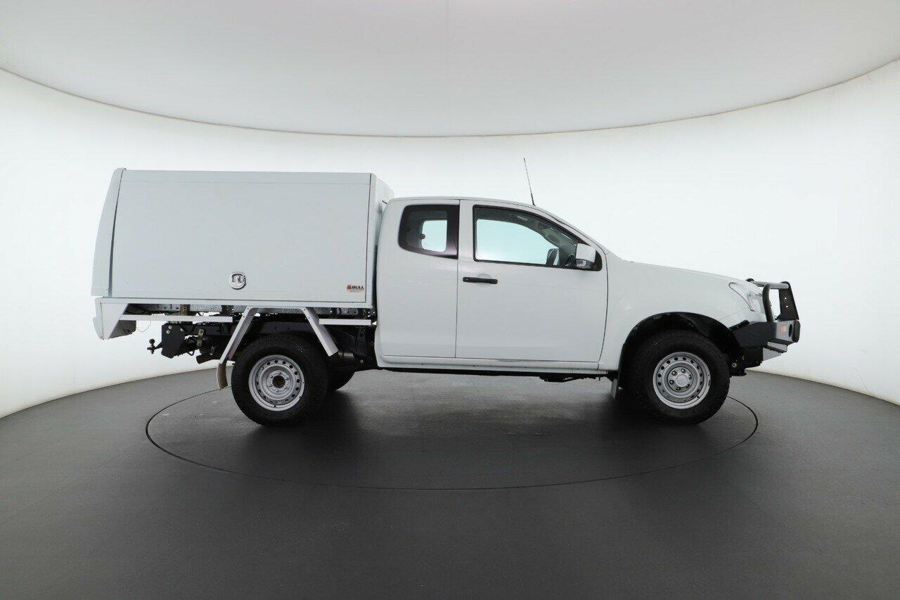 Isuzu D-max image 2