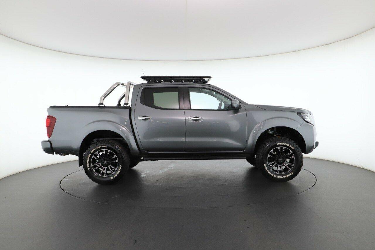 Nissan Navara image 4