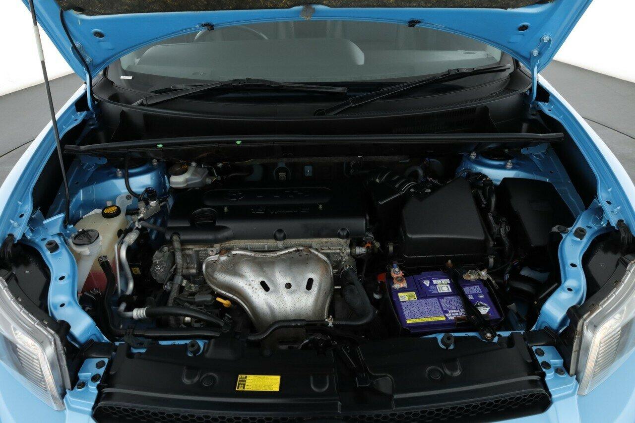 Toyota Rukus image 4