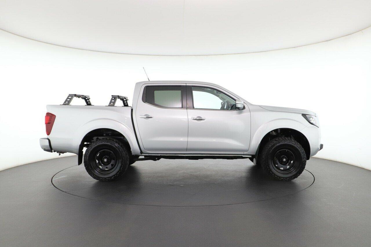 Nissan Navara image 3