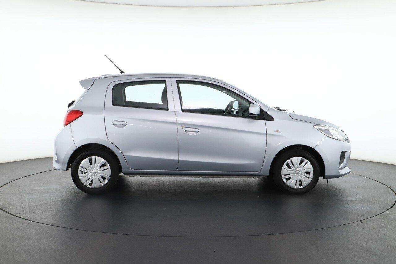 Mitsubishi Mirage image 3