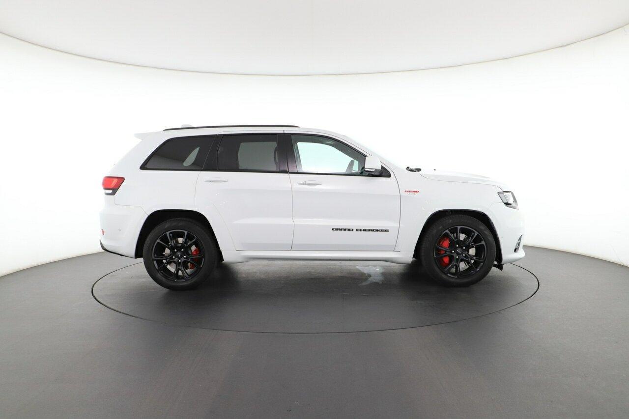 Jeep Grand Cherokee image 2