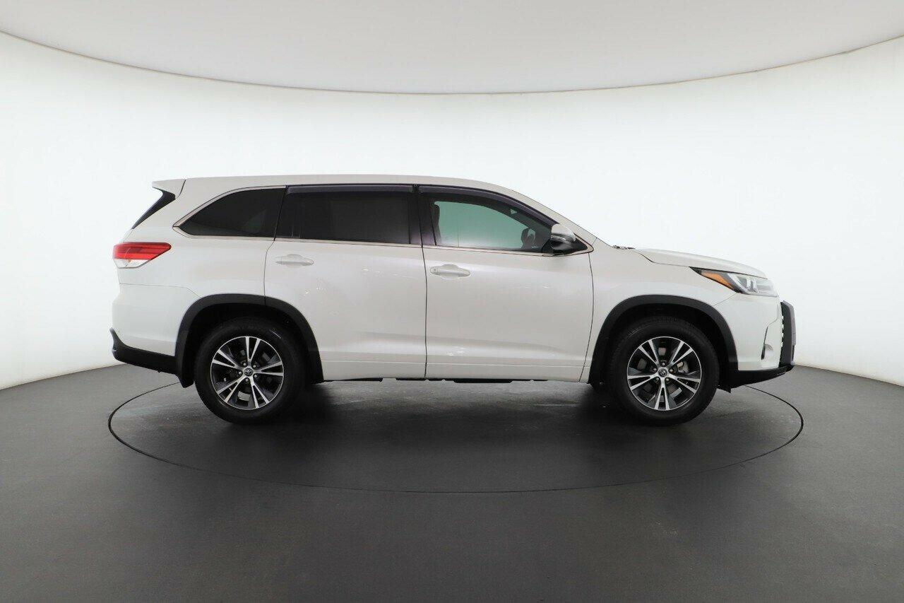 Toyota Kluger image 4