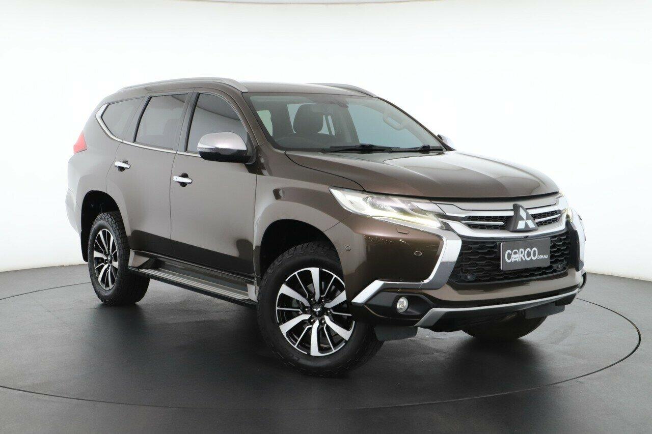 Mitsubishi Pajero Sport image 1